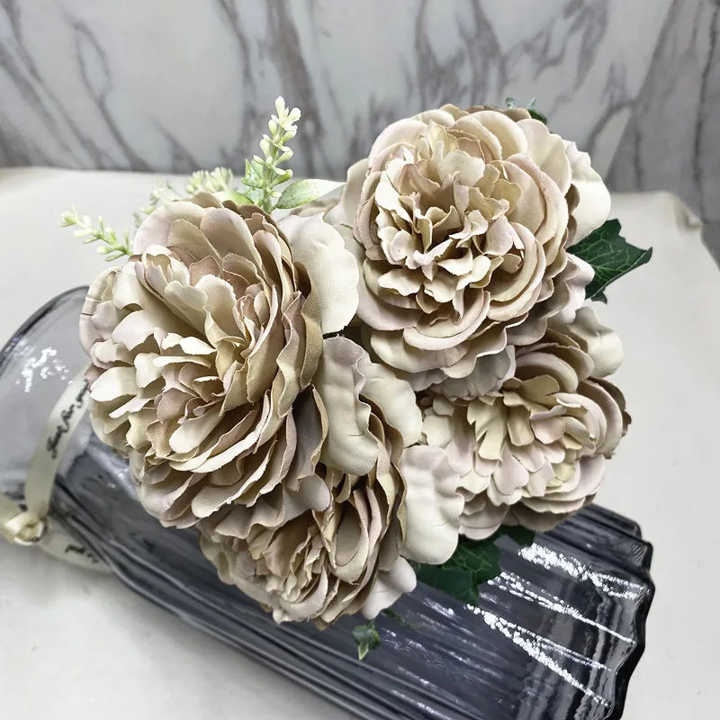Light coffee color YOOROMER 5 головок пион букет 8 см Высокое качество пион голова цветок шелковая искусственная Роза Свадебные украшения для дома Семья DIY ремесло - Цвет: Light coffee color