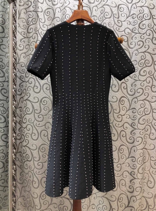 Aw2019 Новое Женское вязаное платье с v-образным вырезом и заклепками с коротким рукавом 1023
