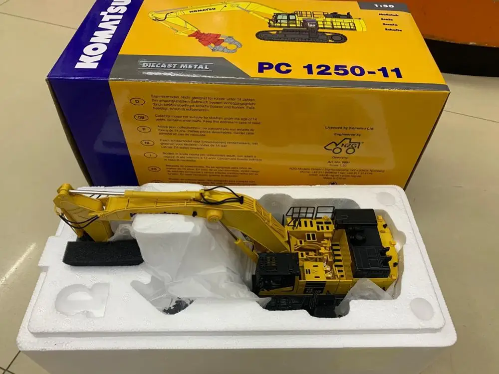 Экскаватор для демонтажа топлива NZG 9991 Komatsu масштаб 1:50 литая модель новая в