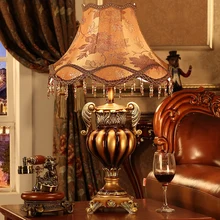 Роскошная настольная лампа в ретро-стиле из коричневой и белой смолы, роскошная прикроватная лампа для спальни, скульптура из смолы, E27, декоративная лампа, Abajur Led