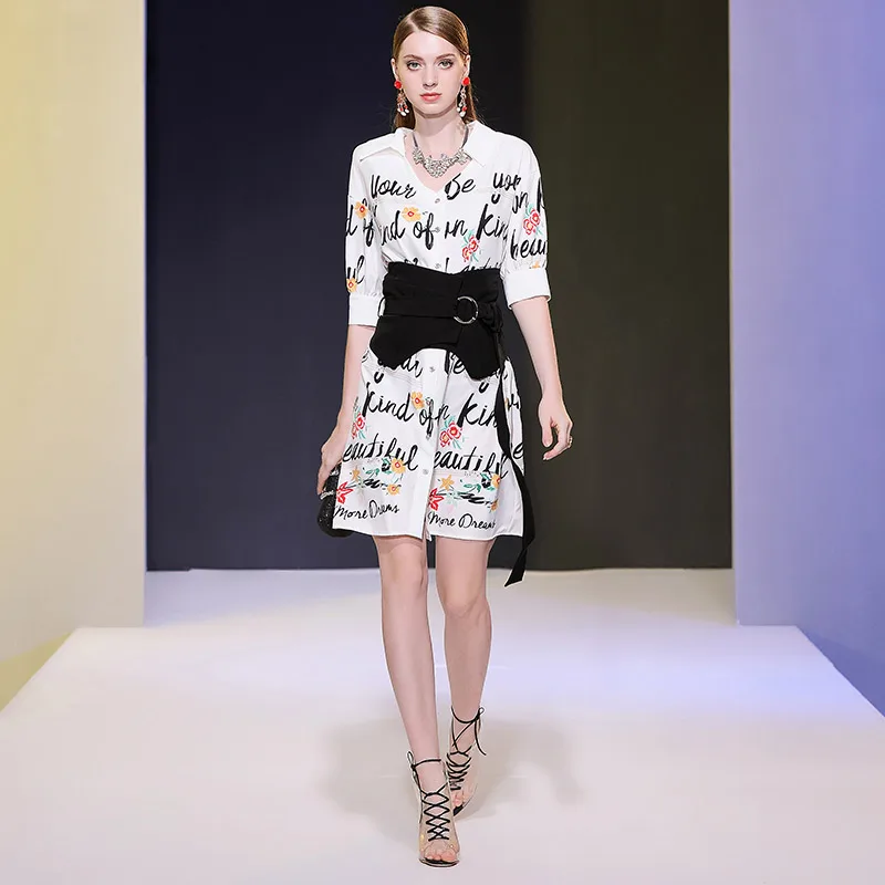 

DIDABOLE 2019 Autumn new European and American women's dress personality V collar single buckle printing letter waist seal dress