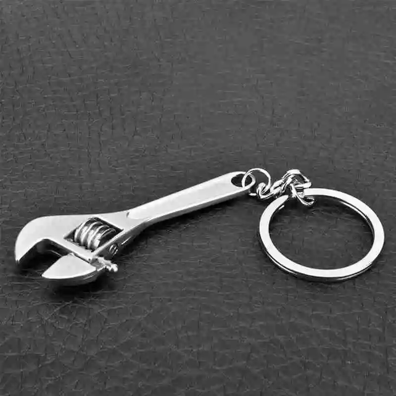 

Simulation wrench keychain Creative simulation tool Key pendant car Polished Keyring Keychain Split Ring With Short Chain Key