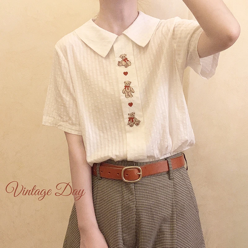 

Korean Fashion Vintage Bear Embroideried Loose Women T-shirt Casual Kawaii Floral Graphic Short Sleeve Lolita Teen Girls Top