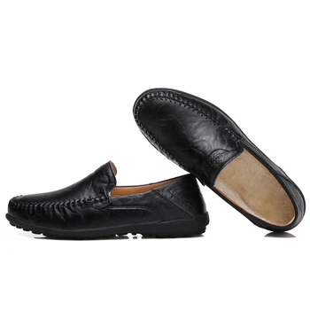 

Men Shoes Leather Italian Mens Shoes Casual Luxury Brand Winter Warm Men Loafers Plush Moccasins Light Slip On Boat Shoes Black