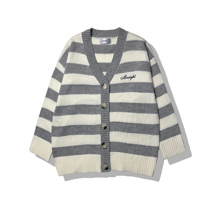 New autumn/winter 2019 slimming stripe color contrast embroidered sweater loose casual round collar fashion youth men's wear