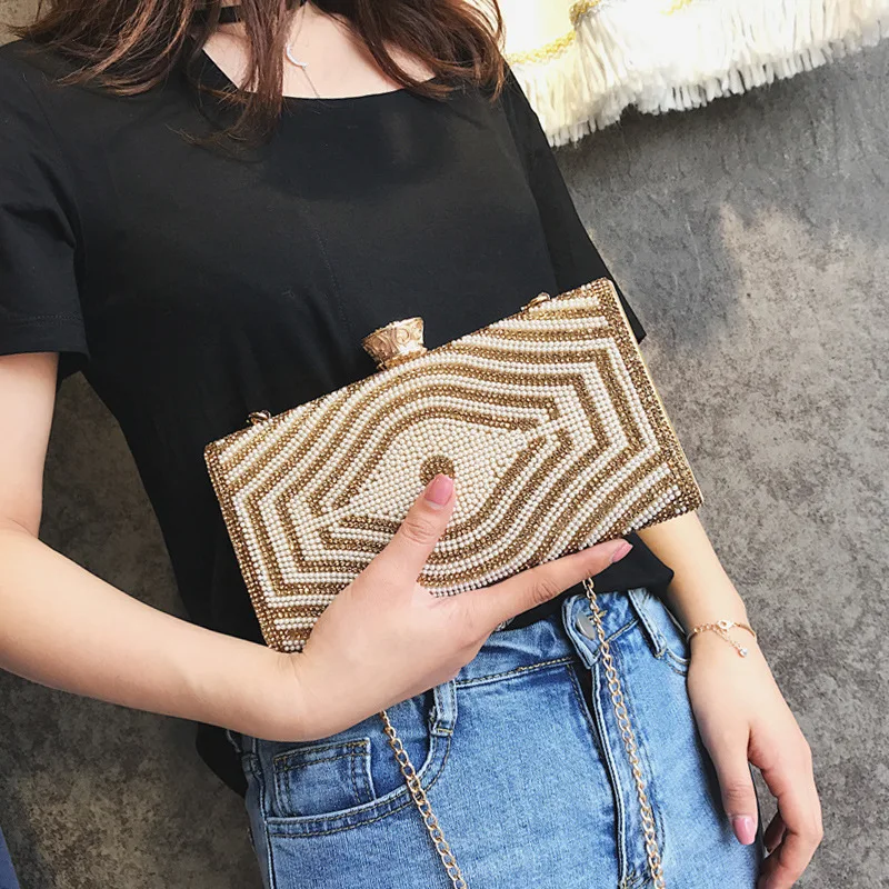 

2020 New Style Diamond Set Carrying Clutch Bag Cool Eyes Shoulder Bag with Chain Casual Versatile Women's Bag