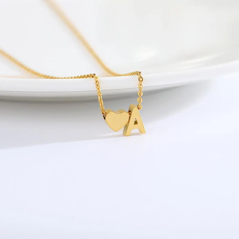 Fashion A-Z Tiny letter necklace cute Heart initials name necklaces for women stainless steel Choker Necklace friendship gift bf
