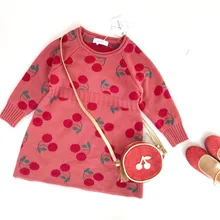 Брендовое осенне-зимнее трикотажное платье-свитер для маленьких девочек очаровательные украшения в виде яблок, детские зимние платья детское вязаное платье с длинными рукавами