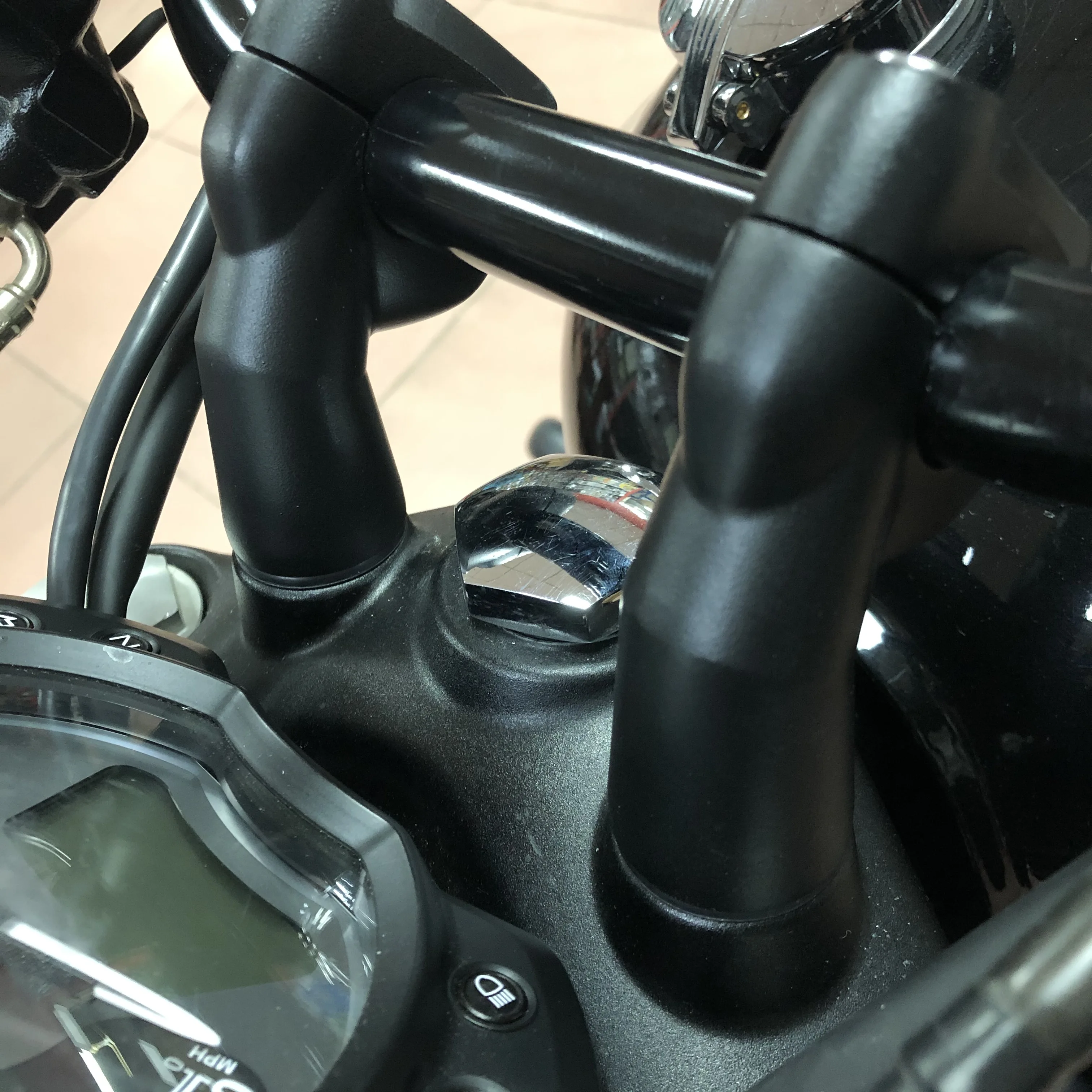 thumbnail image 2 of Handlebar Riser Clamp Adapter Sleeve 1 Inch To 1-1/4 Inch 2 of 13
