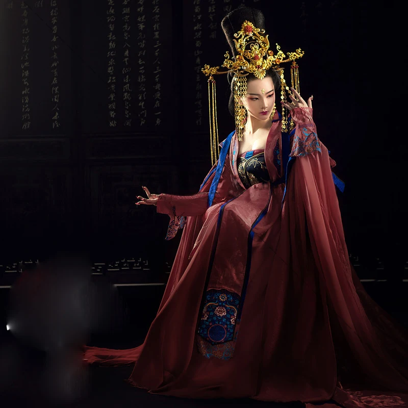 

Lei Hong Zhuang WYJN Red Blue Gorgeous Long Tailed Empress Costume Hanfu for Thematic Photography 2020 New Exhibition Hanfu