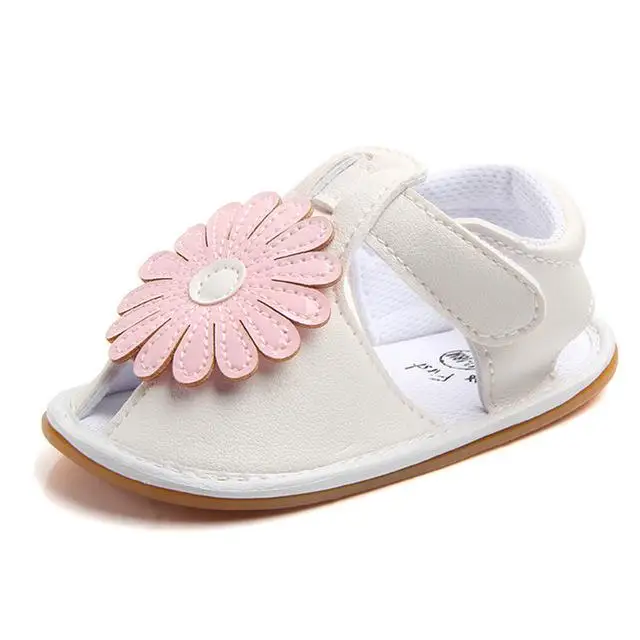 Nieuwe Aankomst Baby Sandalen PU Lederen Bloem Prinses Schoenen Zomer Meisje Sandalen Rubber Zolen Leuke Peuter Mocassins - Цвет: White