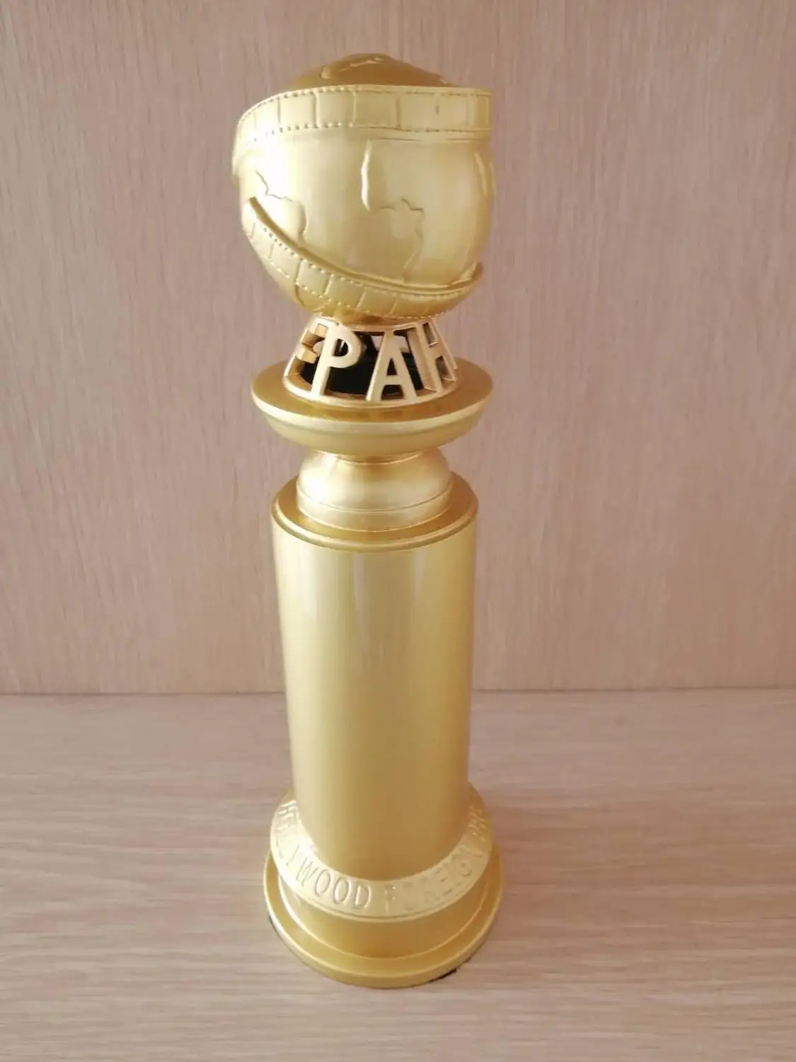 Zinc Alloy 2020 Golden Globe Awards new golden globe awards trophy free