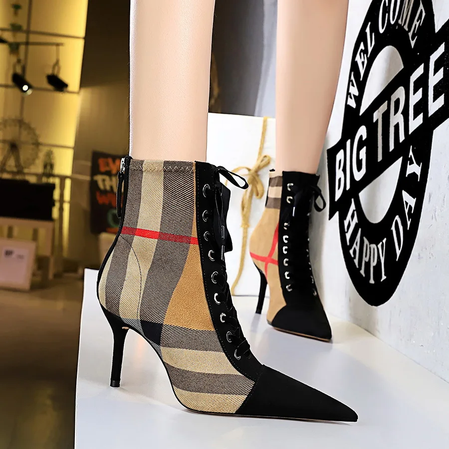 

BIGTREE 2020 Winter Ankle Women Boots Fashion Slim Heel High Heel Pointed Plaid Plaid Lace up Fashion Cross Strapping Boots