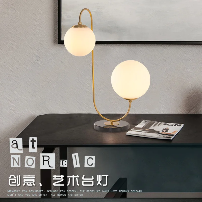 

Postmodern Glass Ball Table Lamp Nordic Simple Bedroom Bedside Personality Decorative Ball Table Lamp deco maison