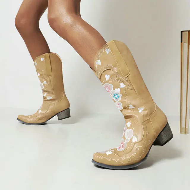 Botas de vaquero occidental para mujer, botines bordados gruesos de caña  baja, con punta cuadrada, a la moda, talla grande 41 42 43, 2021|Botas a  media pantorrilla| - AliExpress