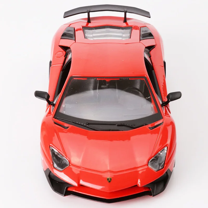 Bburago 1:24 lambt LP750 литые под давлением модели транспортных средств модель спортивный автомобиль авто Салон Коллекция дисплей горячие колеса игрушки для детей