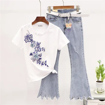 

Fashion Two Piece Set Women 2020 Summer New Embroidery Flowers Short sleeve T shirt + Micro-La Nine Points Jeans Women Set H078