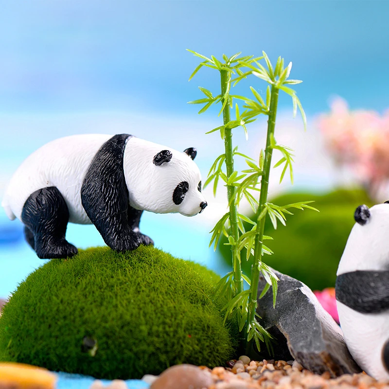 Random 4 PC/Set White Black Funny Panda Babies Moss Micro