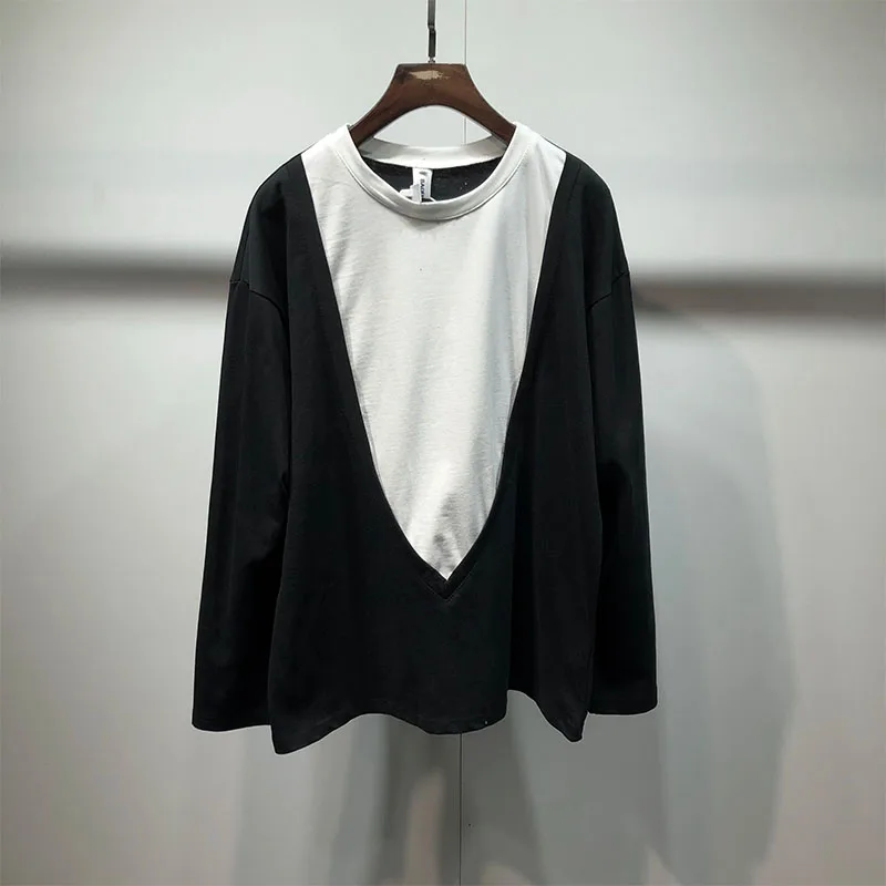 

Men's spring 2021 new round collar classic black and white stitching loose Harajuku simple men's large size T-shirt