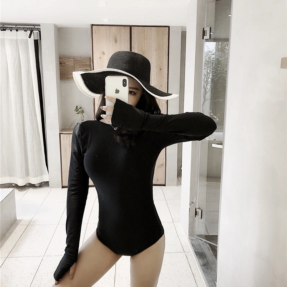 Женский сплошной купальник с длинным рукавом открытой спиной и защитой от