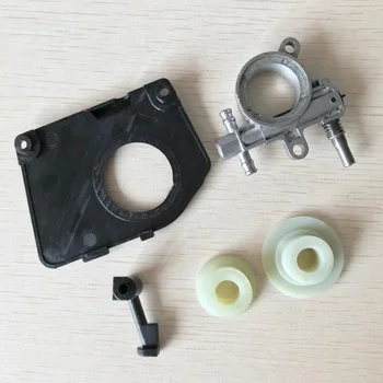 

For 25CC 2500 Chainsaw Oil Pump Cover Gear Worm & Injector Nozzle Accessory