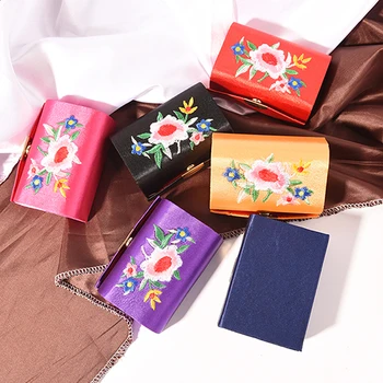 

1PCS Random Color Flower Design Retro Lipstick Case Brocade Embroidered Cosmetic Bag With Mirror Chinese Style Makeup Bag
