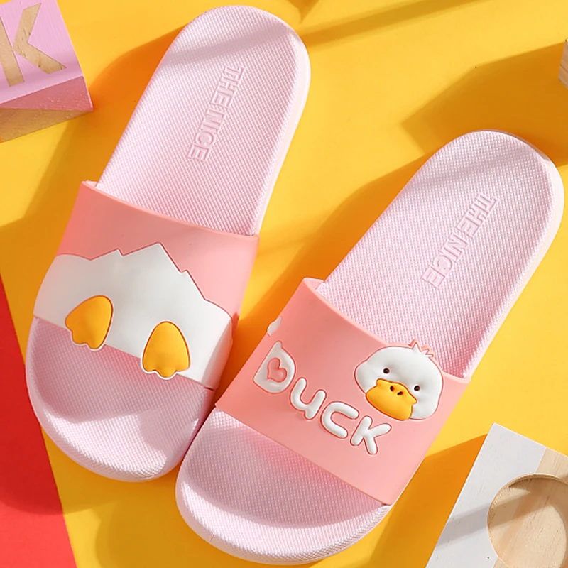 Новинка летние женские нескользящие шлепанцы с героями мультфильмов милые