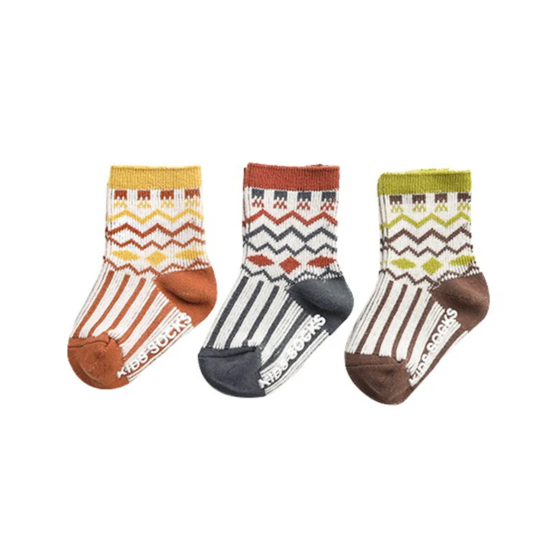 Зимние носки для мальчиков, теплые носки для малышей Детские носки до щиколотки Нескользящие хлопковые бесшовные осенние носки для маленьких девочек 3 пар/лот - Color: C2