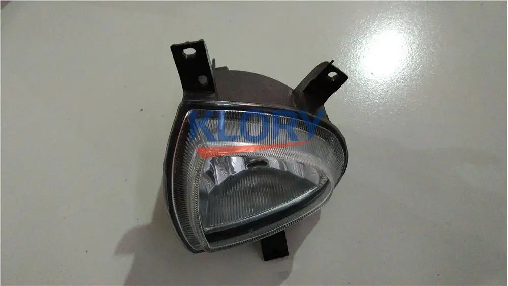 Передний противотуманный светильник в сборе L/R для lifan 620 OEM: B4116100 B4116200 - Цвет: right
