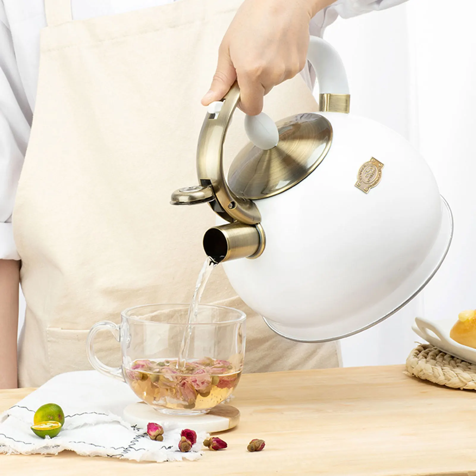 The New 3.5L Whistling Kettle For Gas Stove Induction Cooker Stainless Steel With Heat-proof Handle Coffee Tea Water Kettle