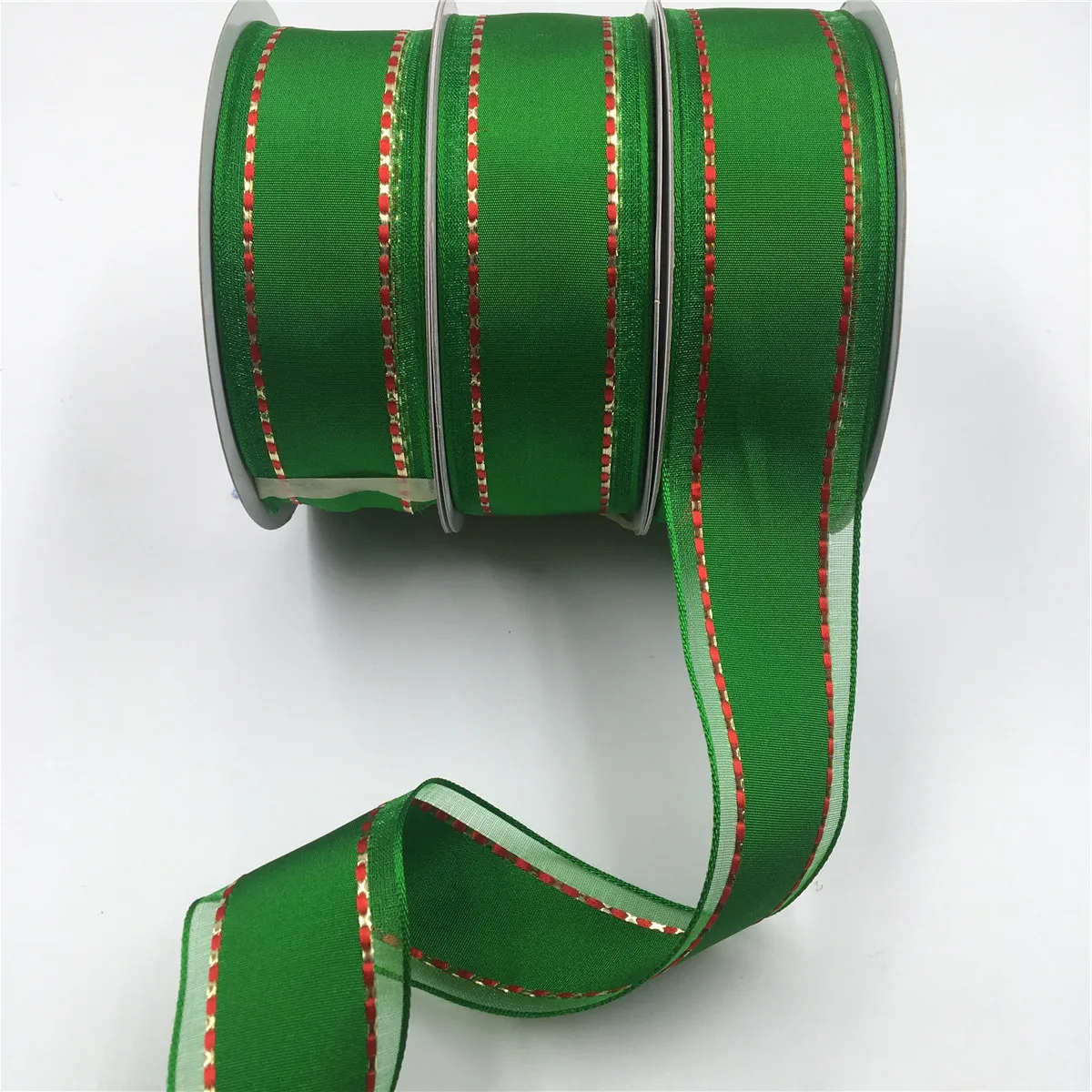 

38mm 25Yards Organza Edge Green Taffeta Wired Ribbon With Red/Gold Stitches for Christmas Gift Box Wrapping Decoration DIY1-1/2"