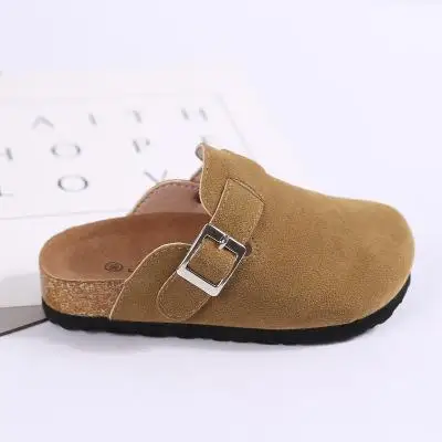 khaki Тапочки для девочек; Детская домашняя обувь из пробки; модные замшевые повседневные сандалии для маленьких мальчиков; коллекция года; сезон осень; удобные детские Тапочки - Цвет: khaki