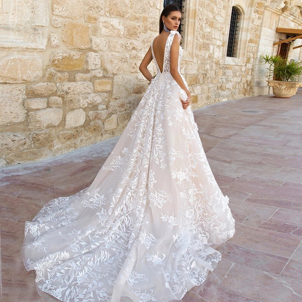 Wedding Dresses Elegant Sweep Train A-line Bridal Gowns V-neck Sleeveless Tassel Applique Lace Tulle Bride Gown Vestido De Novia traditional wedding dresses