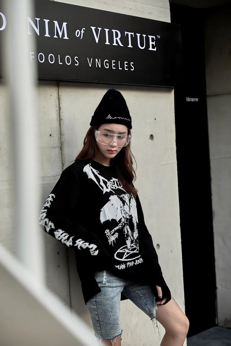 Осень, Новое поступление, Женская мода Harajuku, темный стиль, злой, винтажный, легко сочетающийся, круглый вырез, длинный рукав, принт, пуловер Футболка
