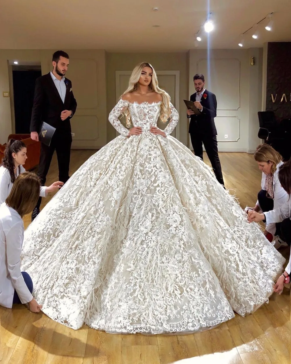 Vestidos De Novia, кружевное бальное платье, свадебное платье, роскошное, с длинным рукавом, Дубай, свадебные платья, перья, Robe De Mariee