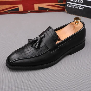

2019 Men Casual Shoes New Spring And Autumn Men Flats Tassels Slip On Male Oxfords Men Fashion Leather Shoes Zapatillas Hombre