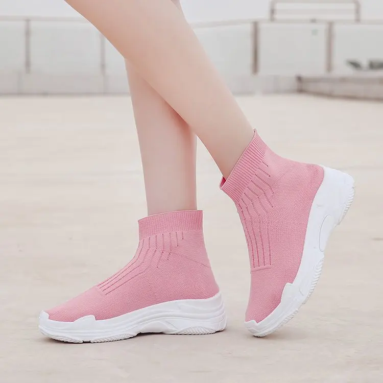 

Stretch socks shoes female 2019 autumn new wild casual sports shoes high to help shoes net red thick sole shoes women's booties