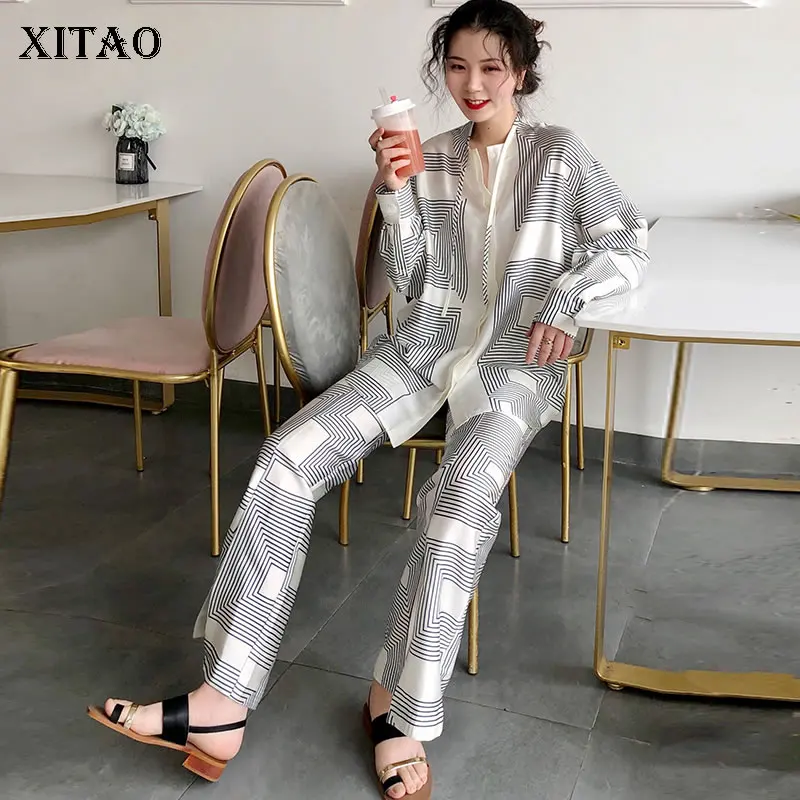 

XITAO Two Piece Set Striped Summer Hidden Button Geometric Pattern Top Women Korea Fashion 2019 Summer New Pants WLD1234