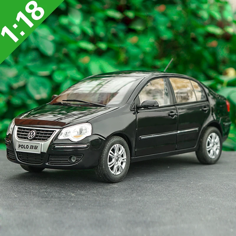 Черный Высокая тщательная 1:18 VW 2008 стиль POLOSedan сплав модель автомобиля статические металлические модельные автомобили оригинальная коробка для подарков коллекция - Цвет: Черный