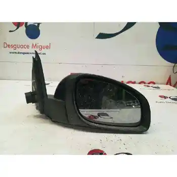 

RIGHT REARVIEW OPEL VECTRA C SALOON