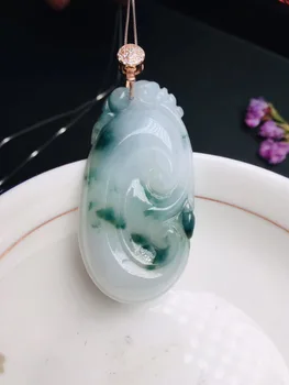 

Natural yu ice bottom with floating flowers yu wishful pendant jewelry