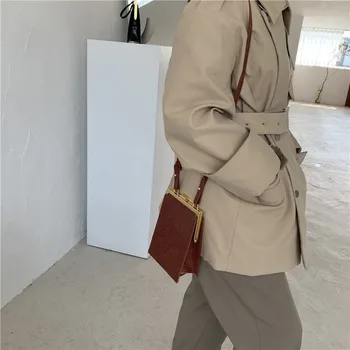 

2020 new Korean casual shoulder messenger bag women's cute fashion messenger bag ladies