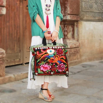 

2020 New Phoenix National Style Embroidered Bag Messenger Bag