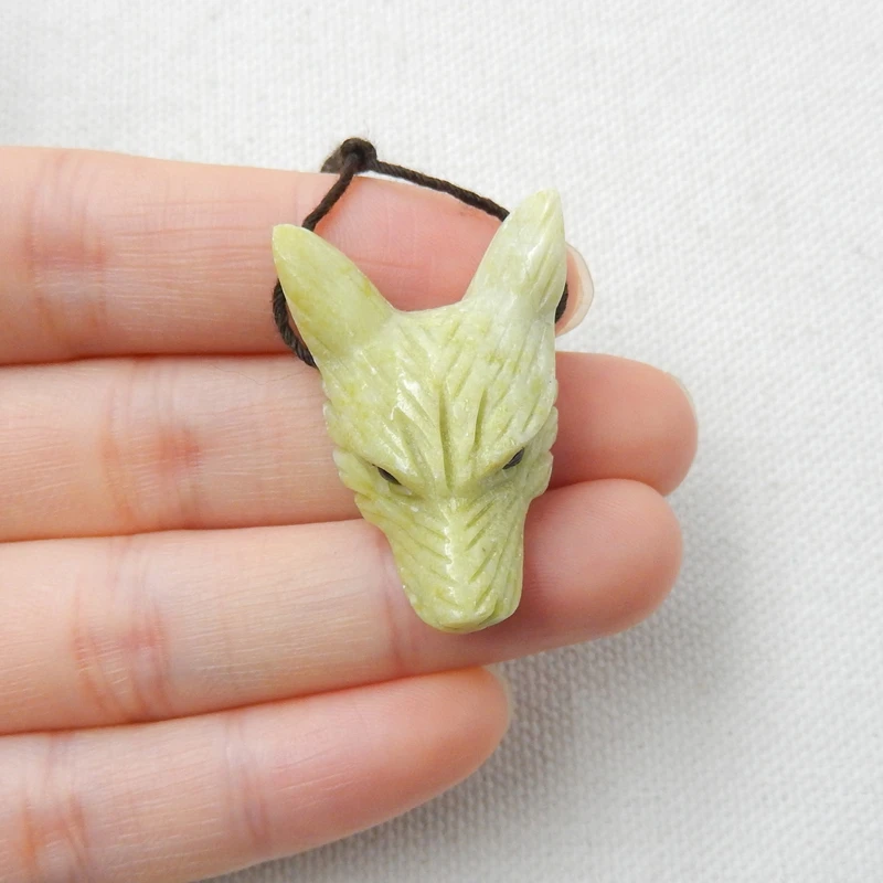 Natural Stone Serpentine Carved Wolf Head Pendant Bead 32x22x11mm 8.2g Fashion Jewelry Necklace Accessories