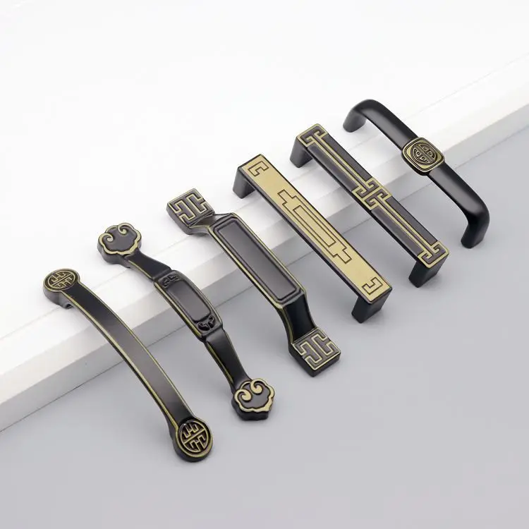 

Vintage Black And Yellow Copper Handle American-Style Black And White with Pattern Door Handle European Style Cabinet Wardrobe D