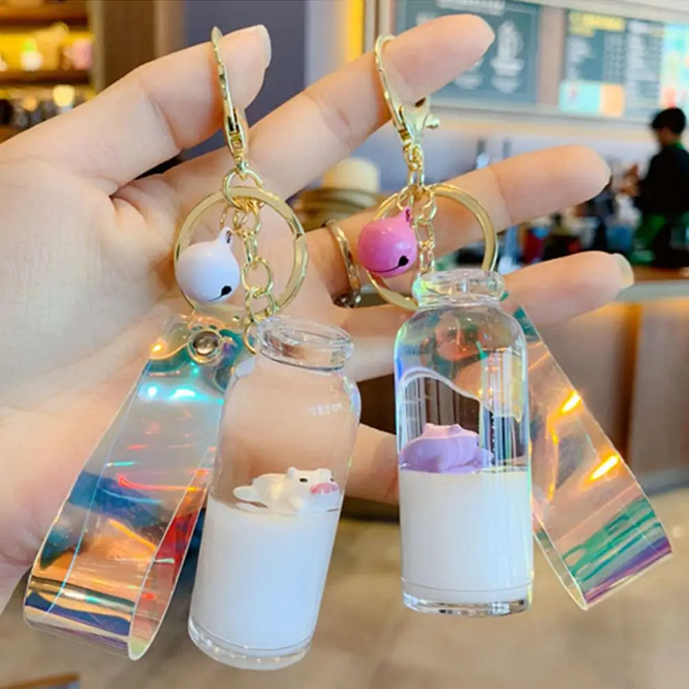 

Floating Pig Keychain Milk Liquid Bottle Key Ring Keychain Move Quicksand Key Chain Liquid Couples Women Gift Car Accessories