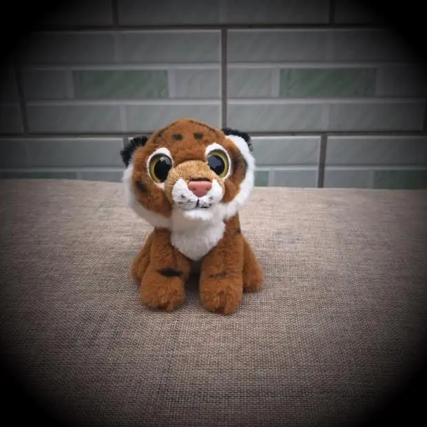 peluche tigre pequeño