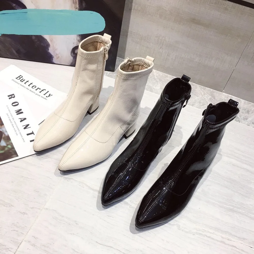 Bootee/женские осенние ботинки г. Обувь с острым носком кожаные зимние женские ботинки на массивном каблуке; роскошные дизайнерские женские ботинки на молнии с острым носком