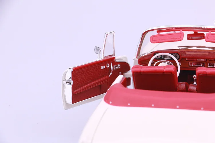 Maisto 1: 18 1967 Mercedes 280SE винтажная модель автомобиля, статическая модель автомобиля, украшение, новые продукты