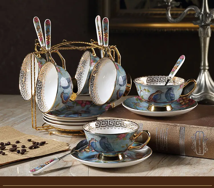 SERVICE MODERNE DE 6 tasses à café en Porcelaine de Limoges décor rouge